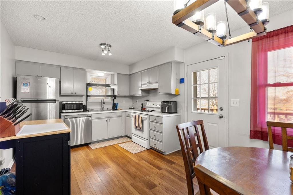 271 Northwest 75th Road Centerview, MO 64019 - Photo 7 of 33