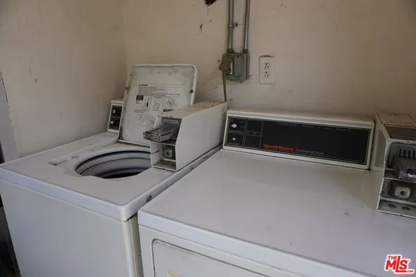 $1,750 | 324 East Lime Avenue, Unit 4, Monrovia, CA 91016