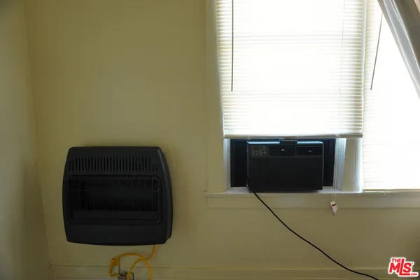 $1,750 | 324 East Lime Avenue, Unit 4, Monrovia, CA 91016