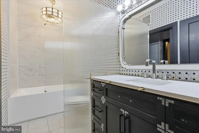 $334,900 | 625 Slaters Lane, Unit G4, Alexandria, VA 22314