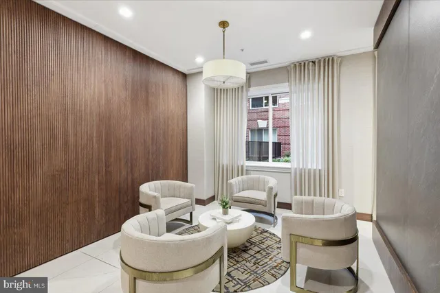 $334,900 | 625 Slaters Lane, Unit G4, Alexandria, VA 22314