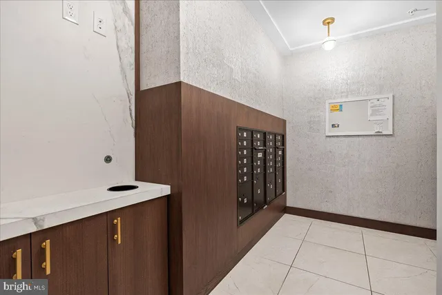 $334,900 | 625 Slaters Lane, Unit G4, Alexandria, VA 22314