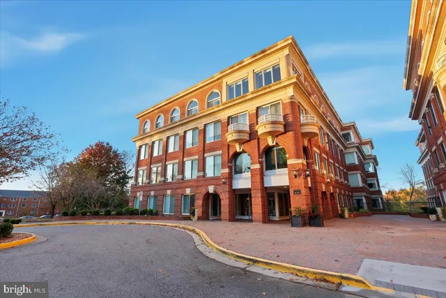 $334,900 | 625 Slaters Lane, Unit G4, Alexandria, VA 22314