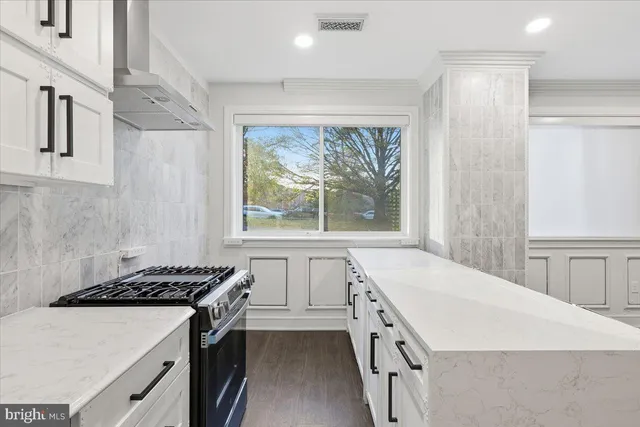 $334,900 | 625 Slaters Lane, Unit G4, Alexandria, VA 22314