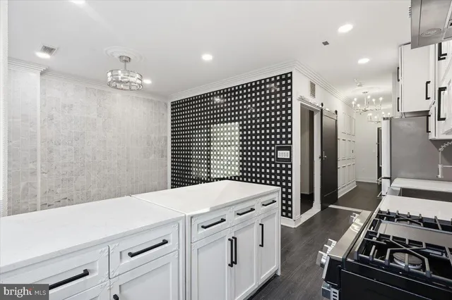 $334,900 | 625 Slaters Lane, Unit G4, Alexandria, VA 22314