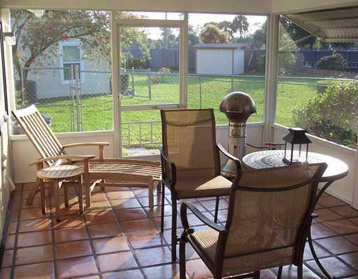 129 Village Circle Jupiter, FL 33458 - Photo 6 of 10 PATIO