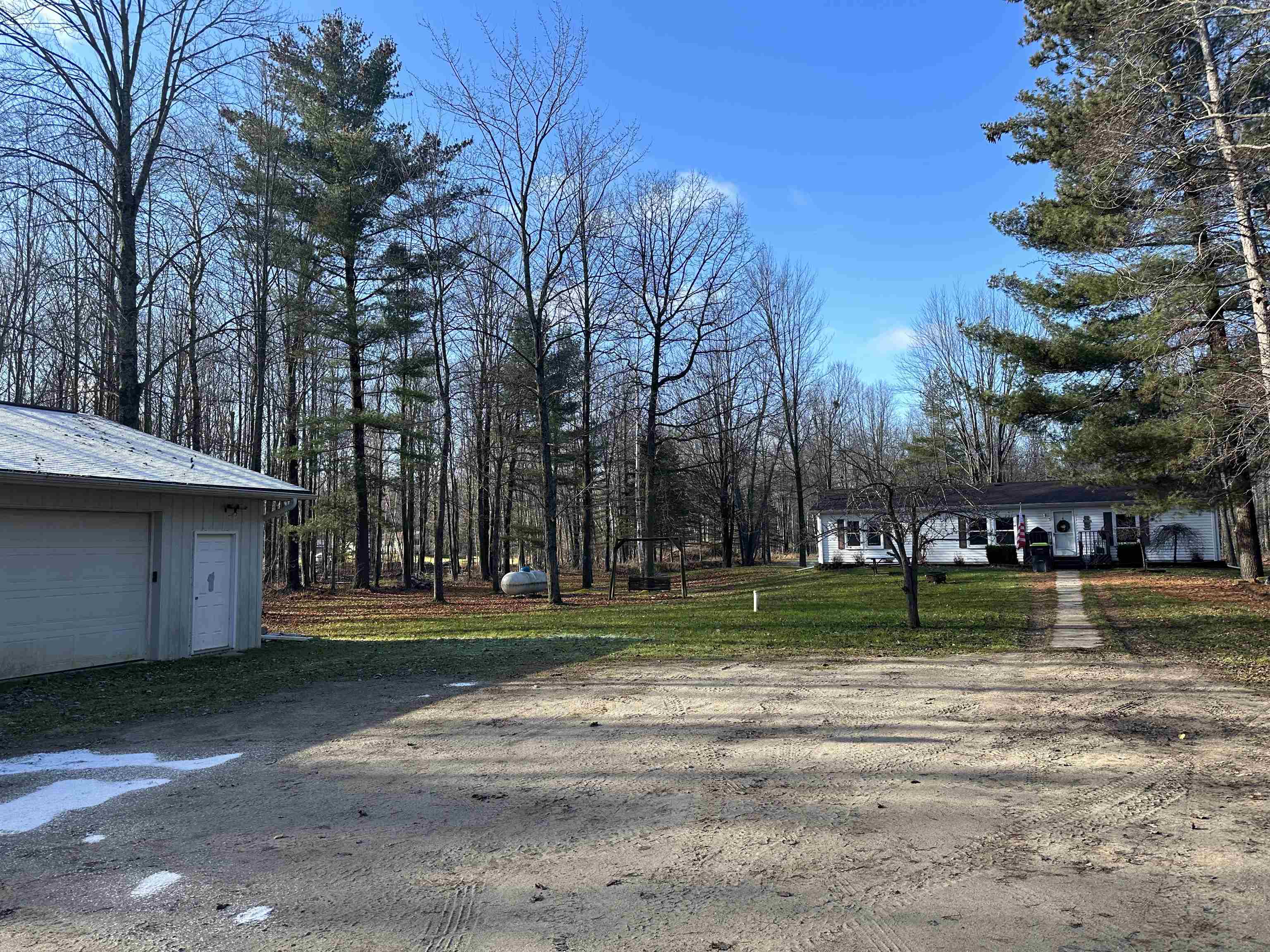 4644 North Road Standish, MI 48658 - Photo 1 of 65