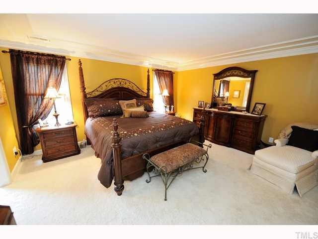 6004 Tenter Banks Square Raleigh, NC 27609 - Photo 6 of 12 Gallery Image 6