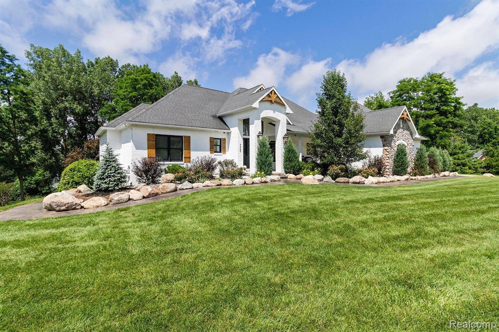 4645 Roya Trail Howell, MI 48843 - Photo 17 of 43