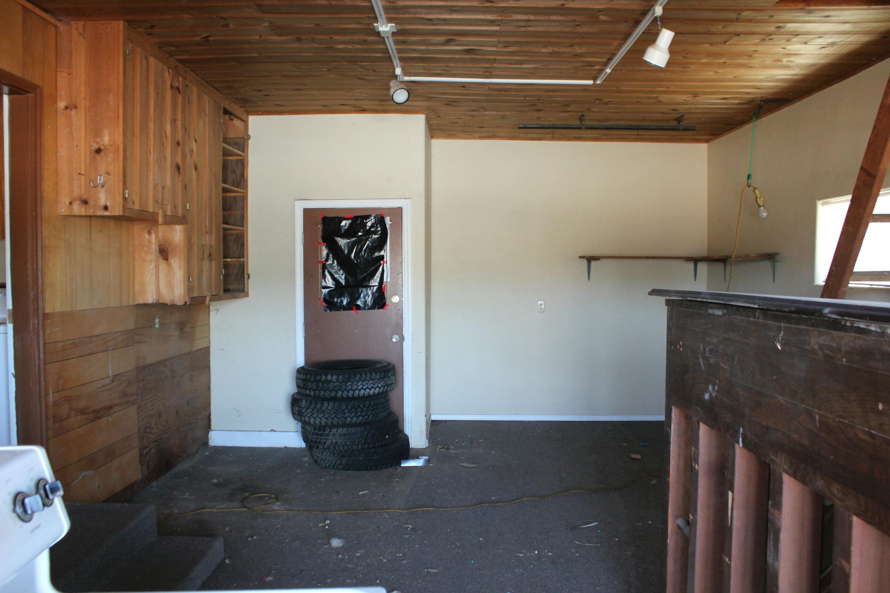 615 Southeast Reed Market Road Bend, OR 97702 - Photo 20 of 25 IMG_8190