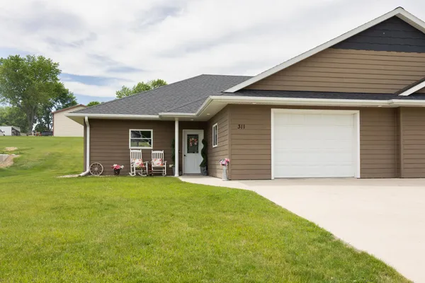 $299,000 | 311 Tennessee Avenue, Adrian, MN 56110