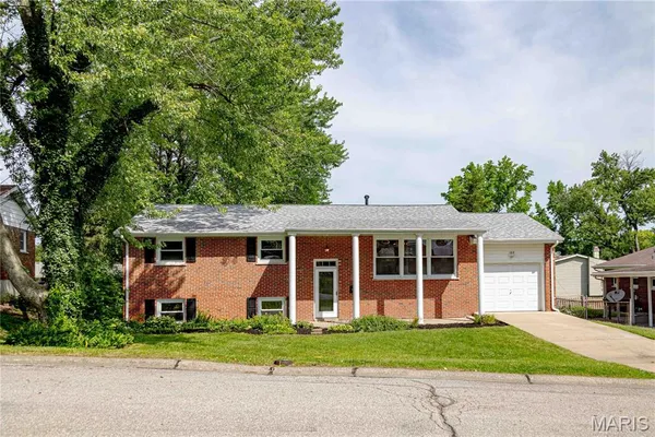 $365,000 | 103 Canary Lane, St. Charles, MO 63301