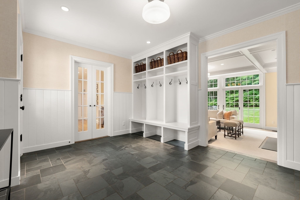 26 White Oak Road Wellesley, MA 02481 - Photo 17 of 34 Gallery Image 17