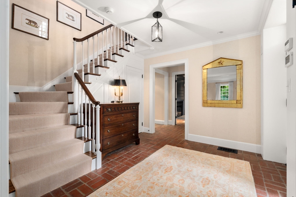 26 White Oak Road Wellesley, MA 02481 - Photo 19 of 34 Gallery Image 19