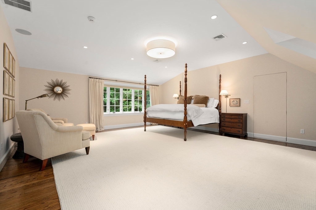 26 White Oak Road Wellesley, MA 02481 - Photo 20 of 34 Gallery Image 20