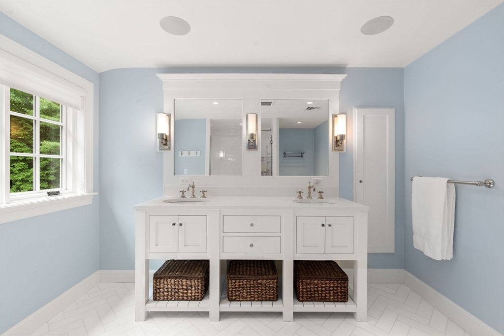 26 White Oak Road Wellesley, MA 02481 - Photo 23 of 34 Gallery Image 23