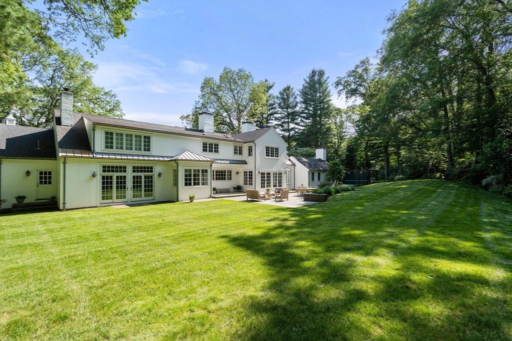 26 White Oak Road Wellesley, MA 02481 - Photo 33 of 34 Gallery Image 33