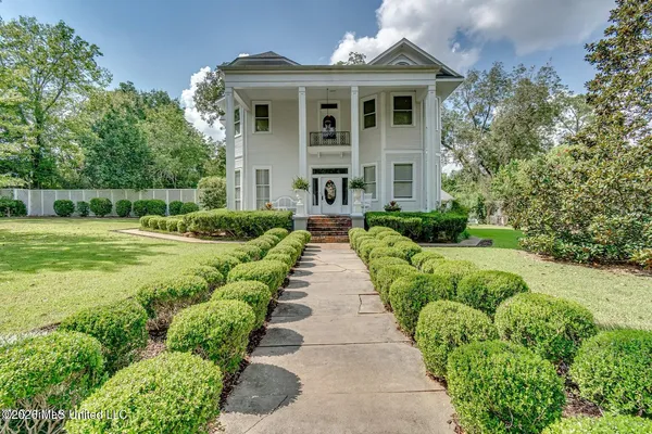$585,900 | 115 Railroad Avenue, Terry, MS 39170
