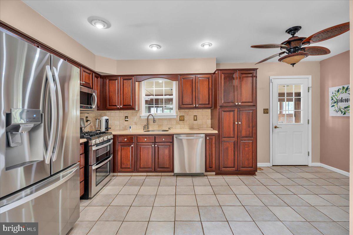 48 Country Club Road Pine Hill, NJ 08021 - Photo 16 of 40 Gallery Image 16