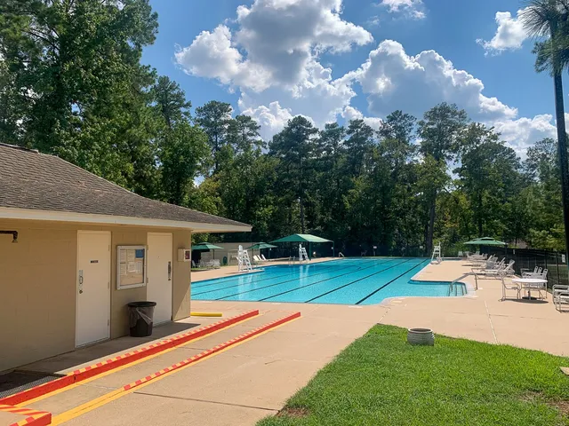 a view of a tennis court