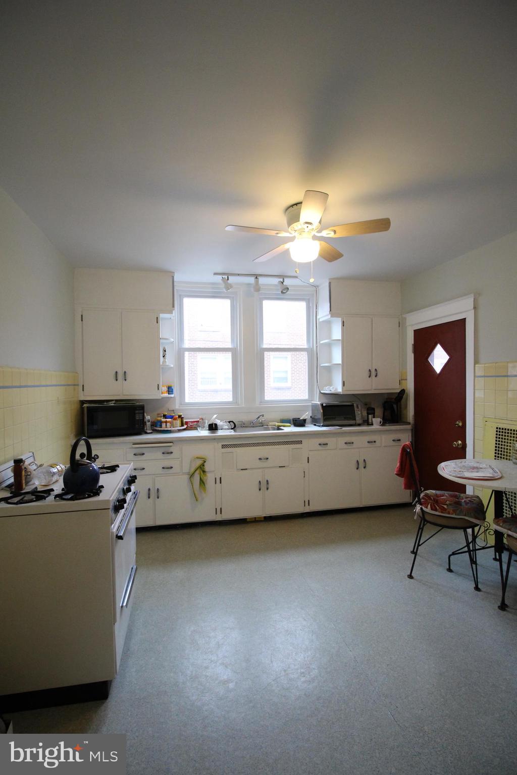6725 Rutland Street Philadelphia, PA 19149 - Photo 5 of 10 Gallery Image 5