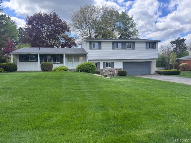 2712 Rambling Way Bloomfield Hills, MI 48302 - Photo 2 of 30