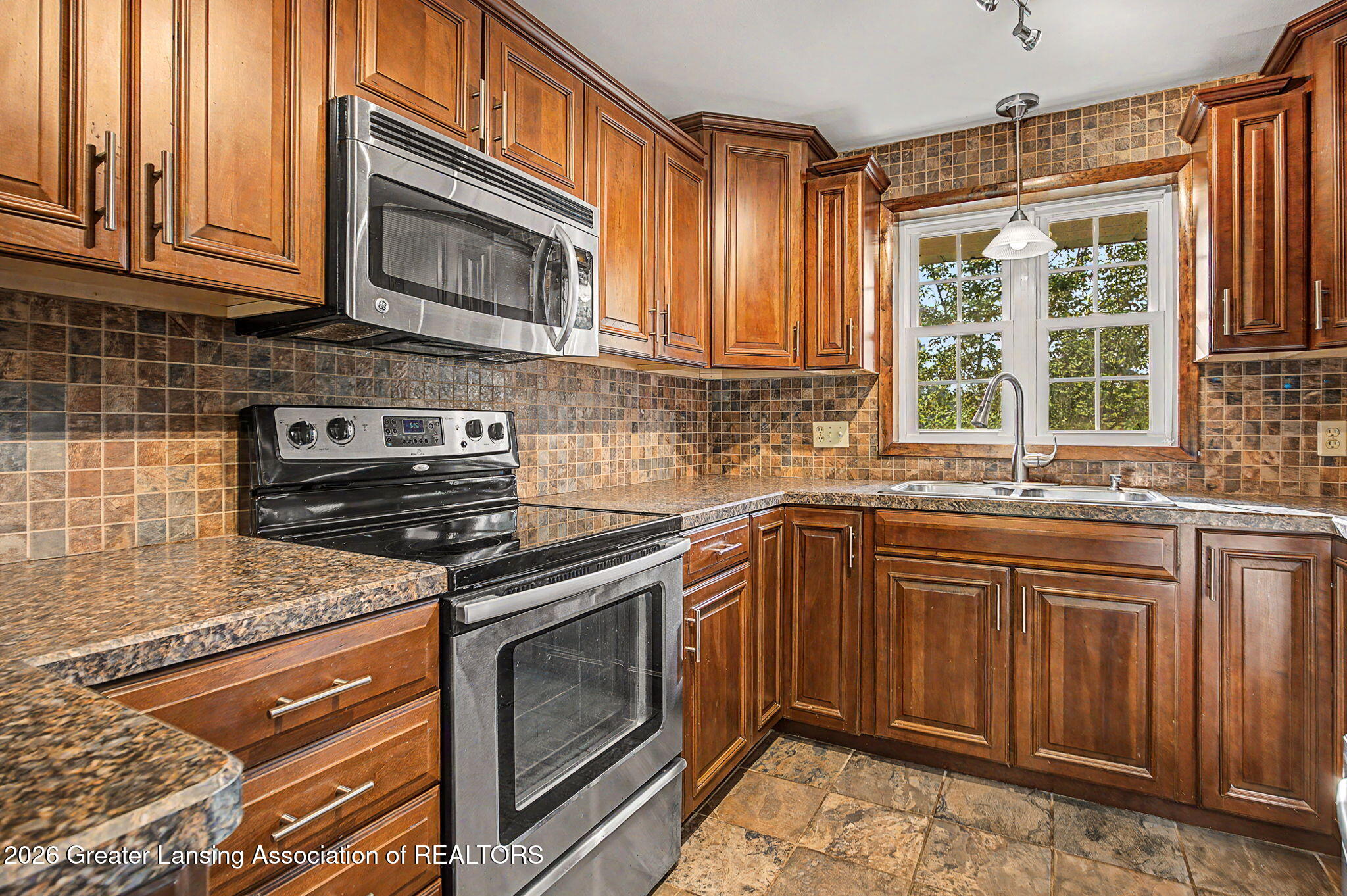 350 South Michigan Road Eaton Rapids, MI 48827 - Photo 19 of 64 20-web-or-mls-CQ1A8481
