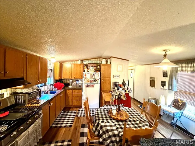 $144,000 | 600 County Road 2160, Lenox, MO 65541