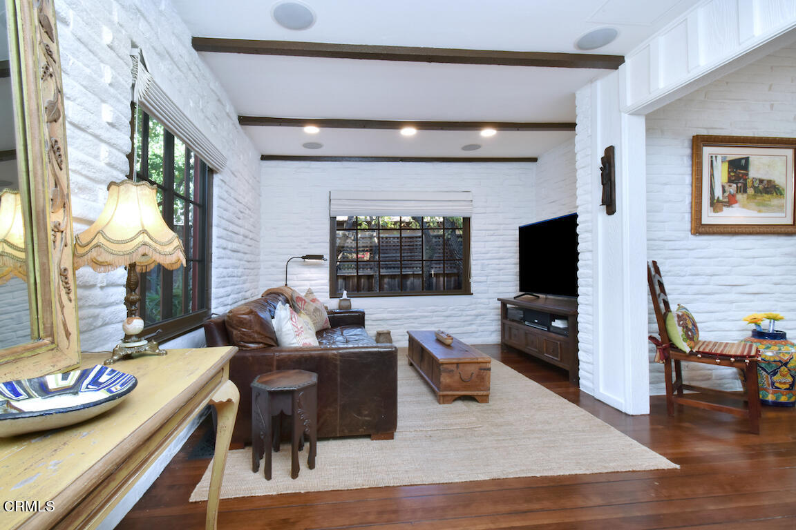 4727 Libbit Avenue Encino, CA 91436 - Photo 16 of 47 4727LibbitMLS035a