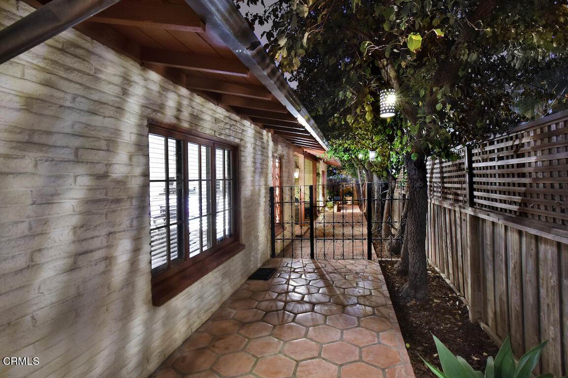 4727 Libbit Avenue Encino, CA 91436 - Photo 9 of 47 4727LibbitMLS016a