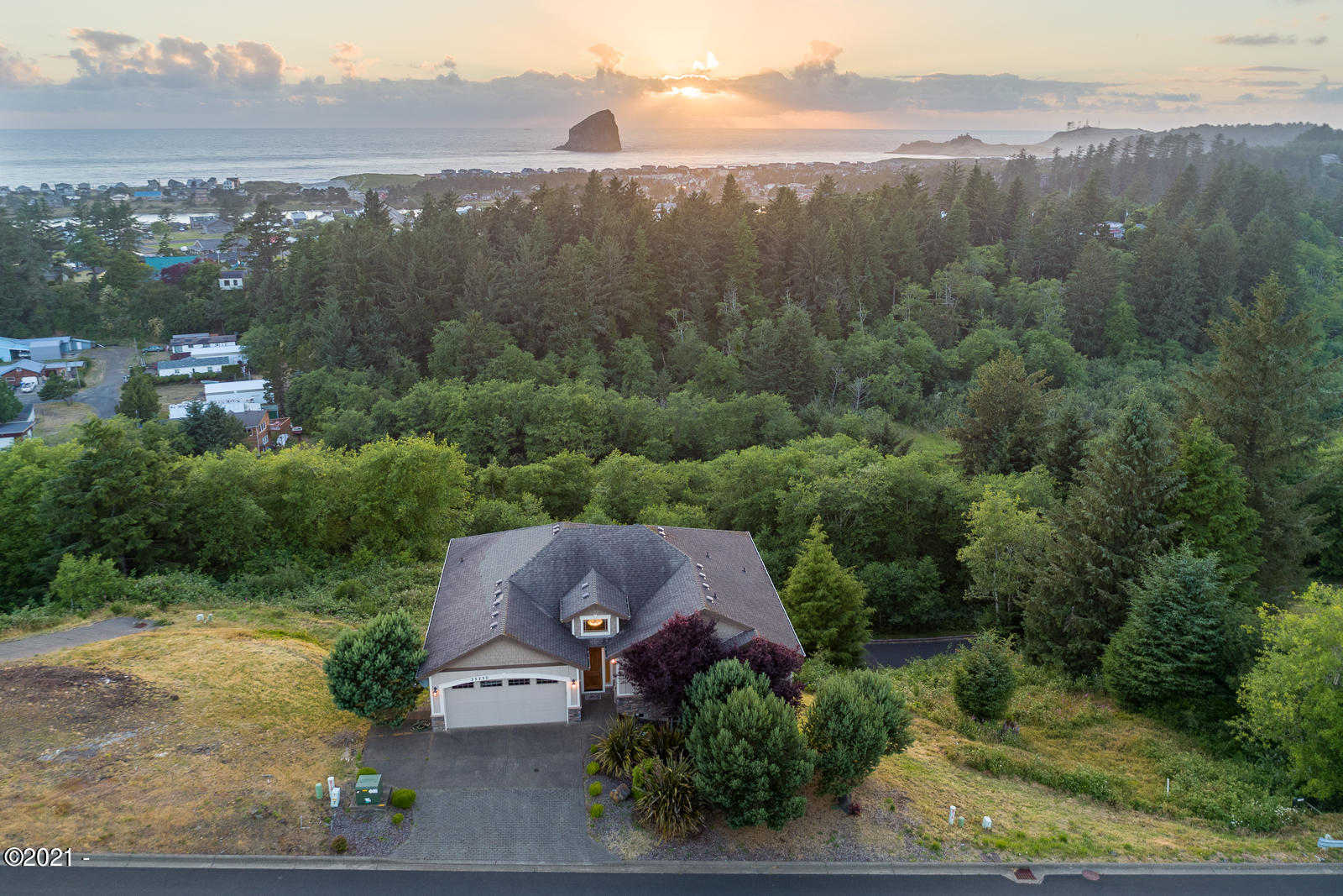 35230 Reddekopp Road Pacific City, OR 97135 - Photo 5 of 26 35230ReddekoppRd-32