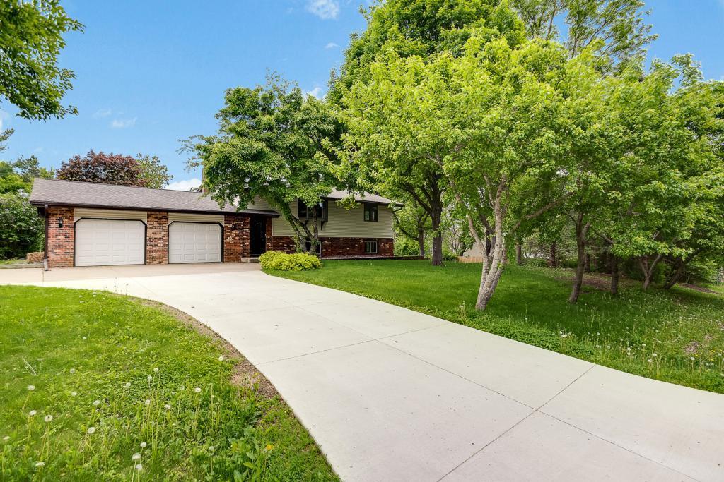 9725 Garden Lane Corcoran, MN 55374 - Photo 1 of 32 Gallery Image 1
