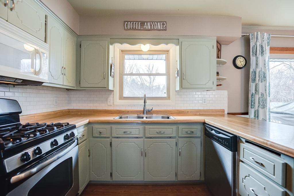 9725 Garden Lane Corcoran, MN 55374 - Photo 11 of 32 Gallery Image 11