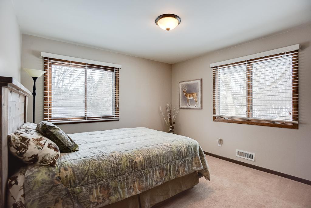 9725 Garden Lane Corcoran, MN 55374 - Photo 15 of 32 Gallery Image 15
