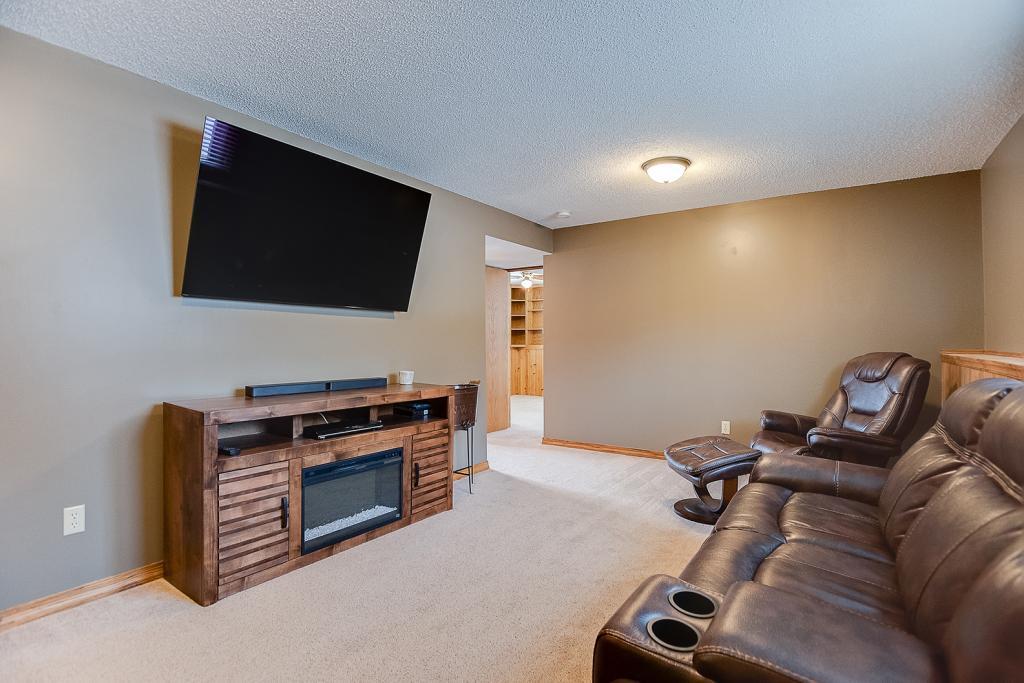 9725 Garden Lane Corcoran, MN 55374 - Photo 17 of 32 Gallery Image 17