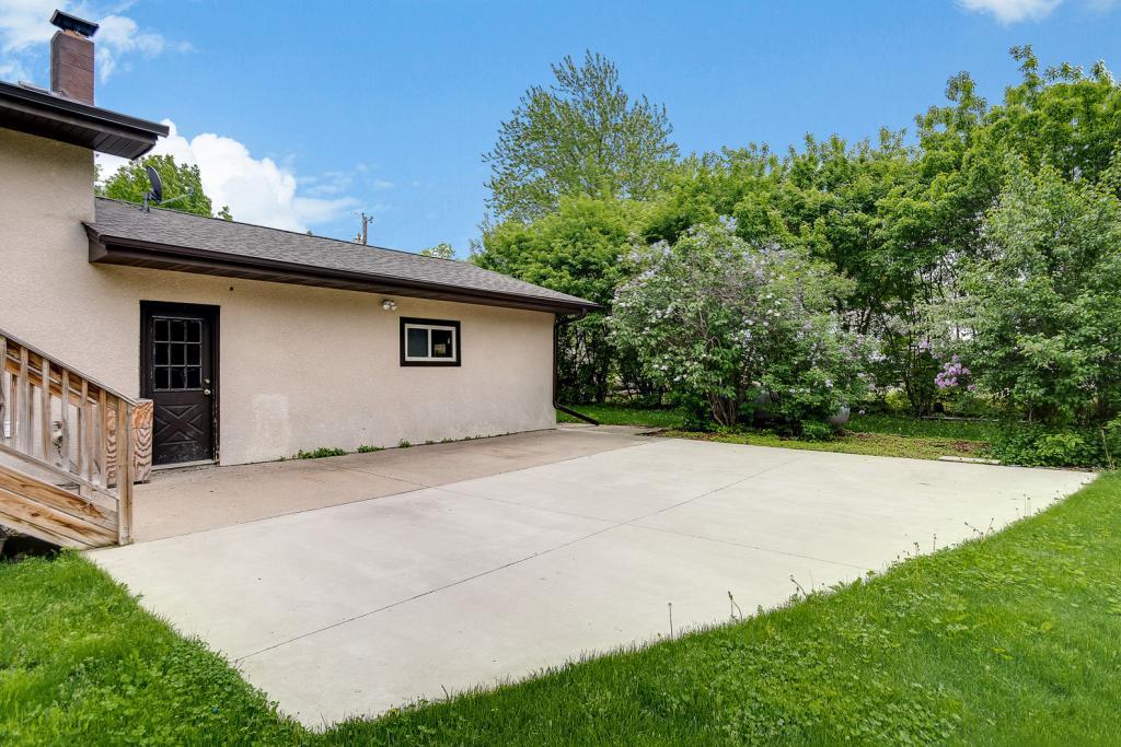 9725 Garden Lane Corcoran, MN 55374 - Photo 28 of 32 Gallery Image 28