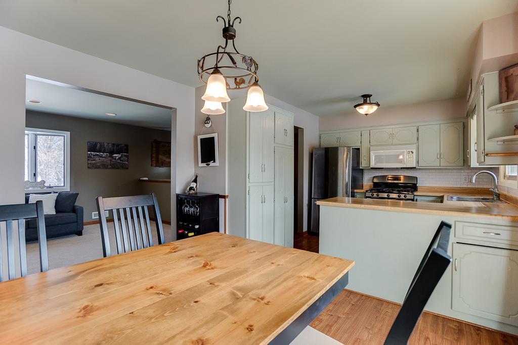 9725 Garden Lane Corcoran, MN 55374 - Photo 7 of 32 Gallery Image 7