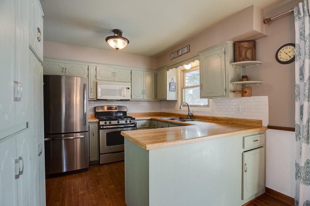 9725 Garden Lane Corcoran, MN 55374 - Photo 9 of 32 Gallery Image 9
