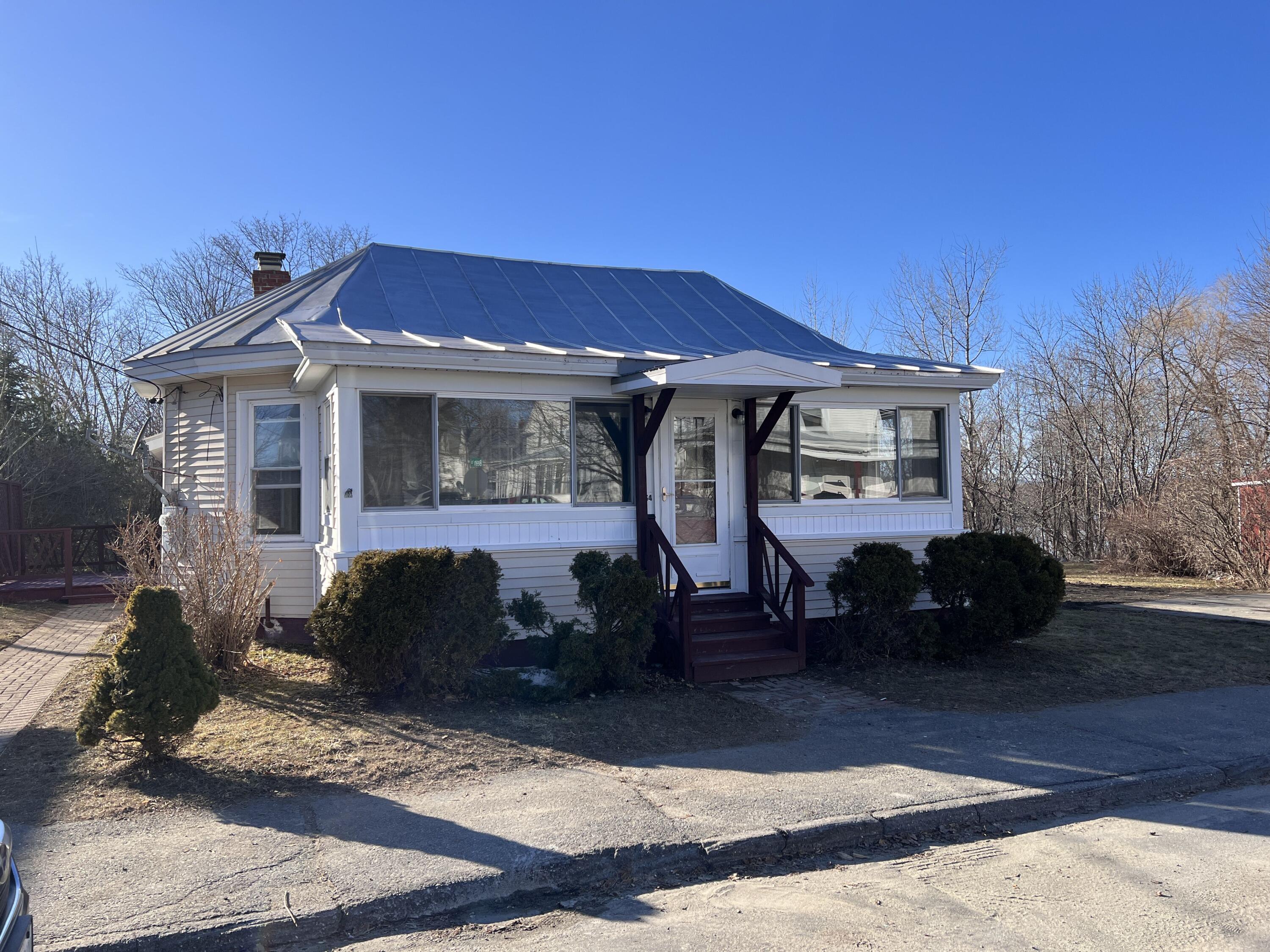 54 Maple Street Madison, ME 04950 - Photo 1 of 17 Primary Photo_result