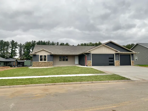 $454,900 | 3430 McWain Drive, Holmen, WI 54636