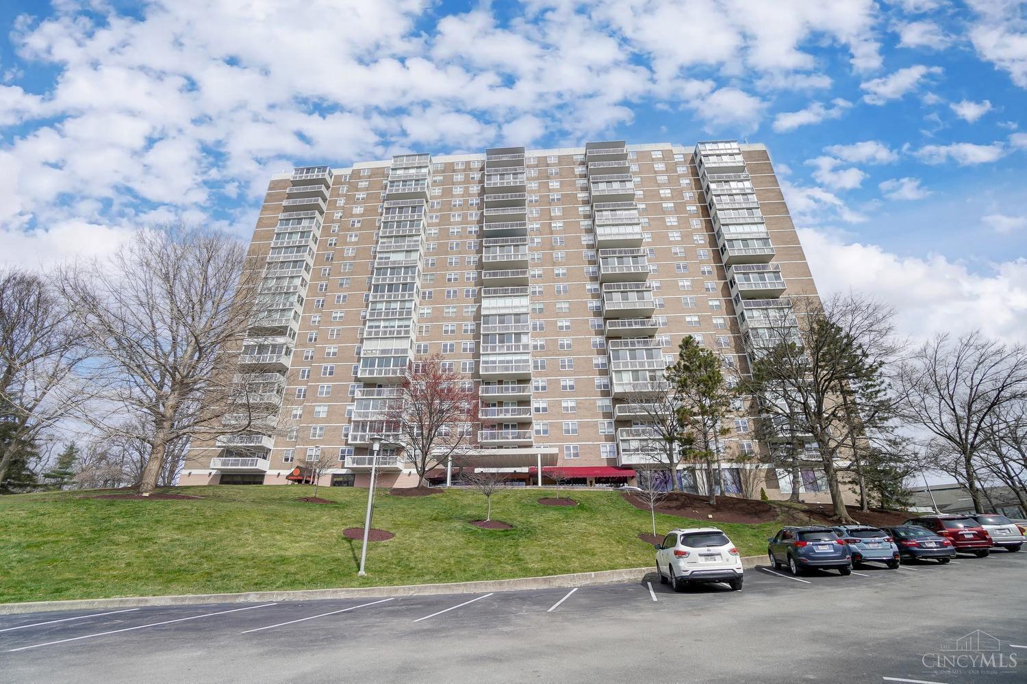 2444 Madison Road, Unit 202B Cincinnati, OH 45208 - Photo 1 of 34