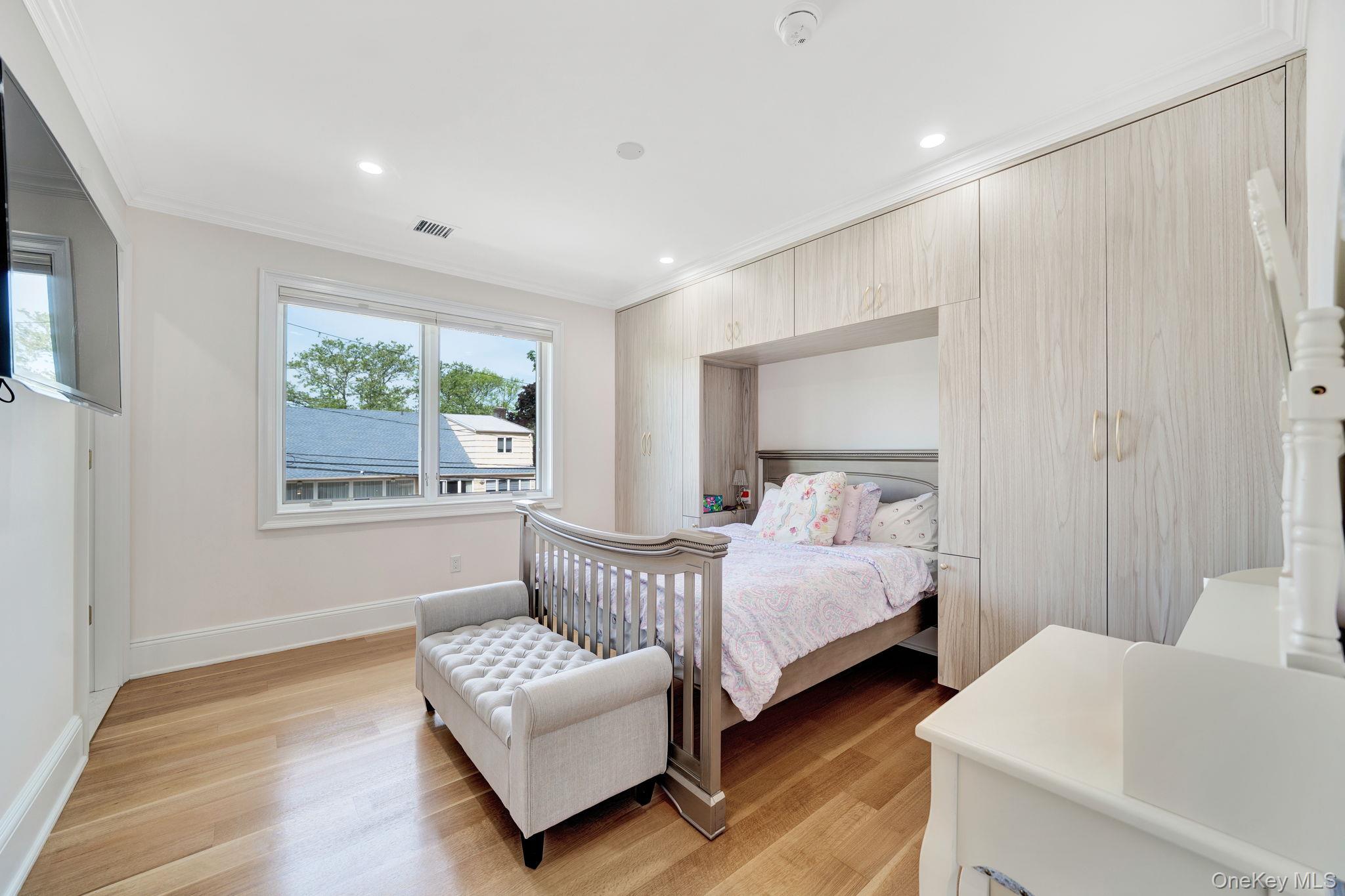 783 Oakleigh Road Valley Stream, NY 11581 - Photo 22 of 42