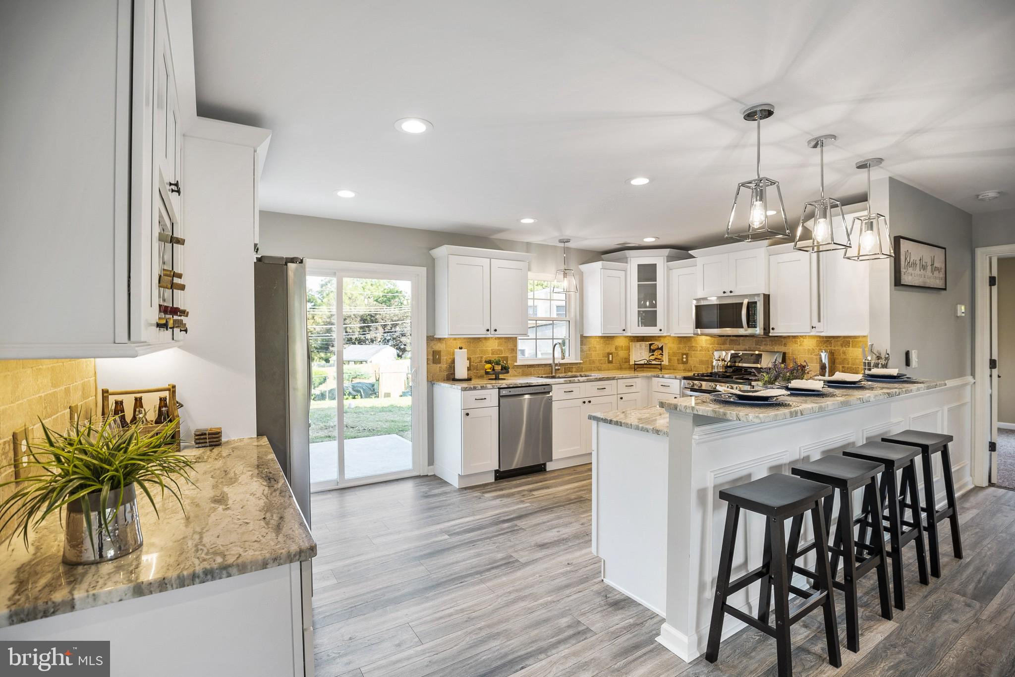 35 Quay Road Levittown, PA 19057 - Photo 4 of 30 Gallery Image 4
