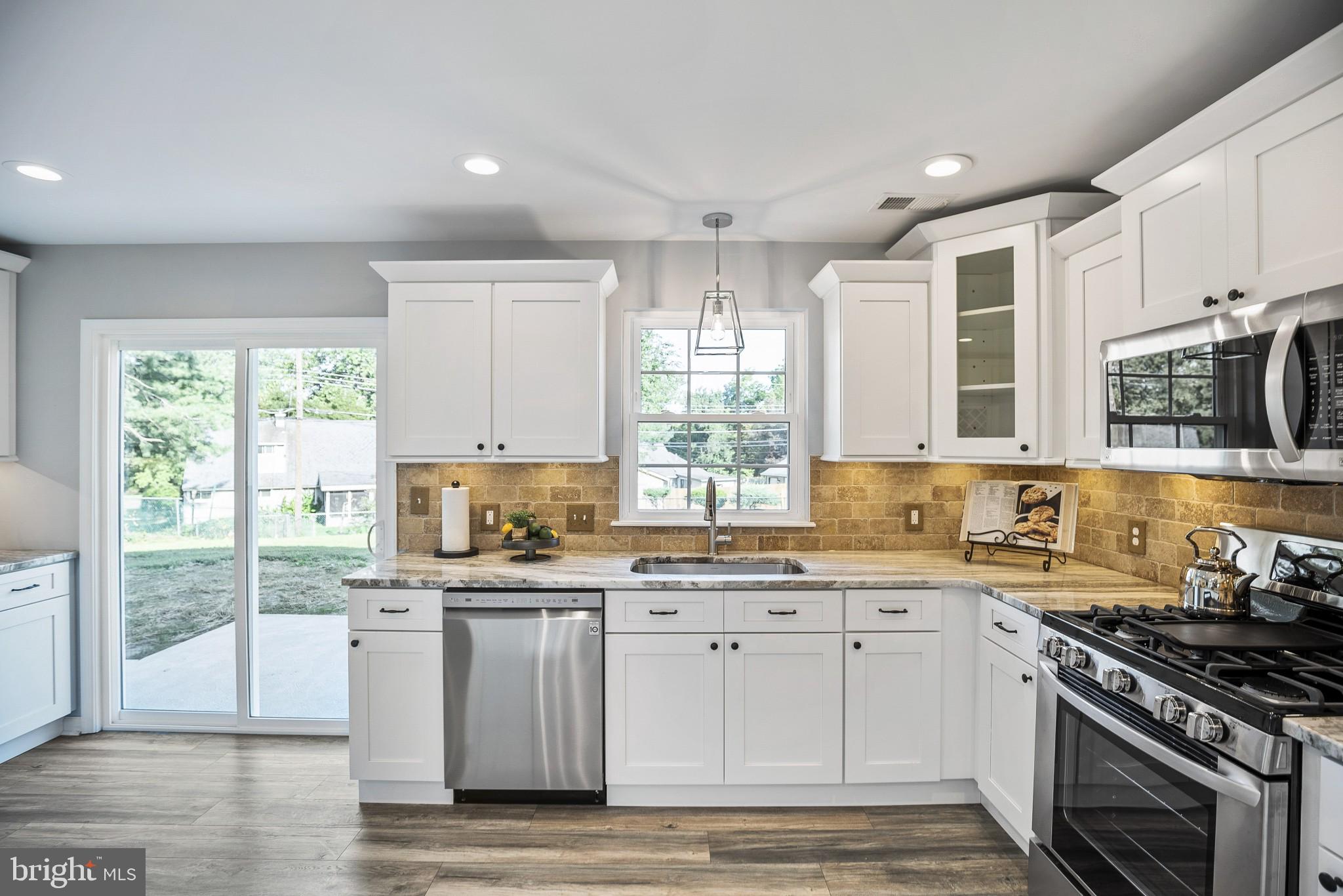 35 Quay Road Levittown, PA 19057 - Photo 7 of 30 Gallery Image 7