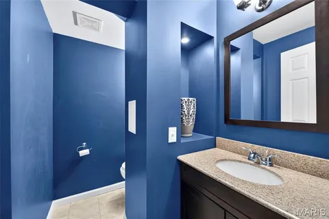 $450,000 | 1211 Lake Canyon View, Fenton, MO 63026