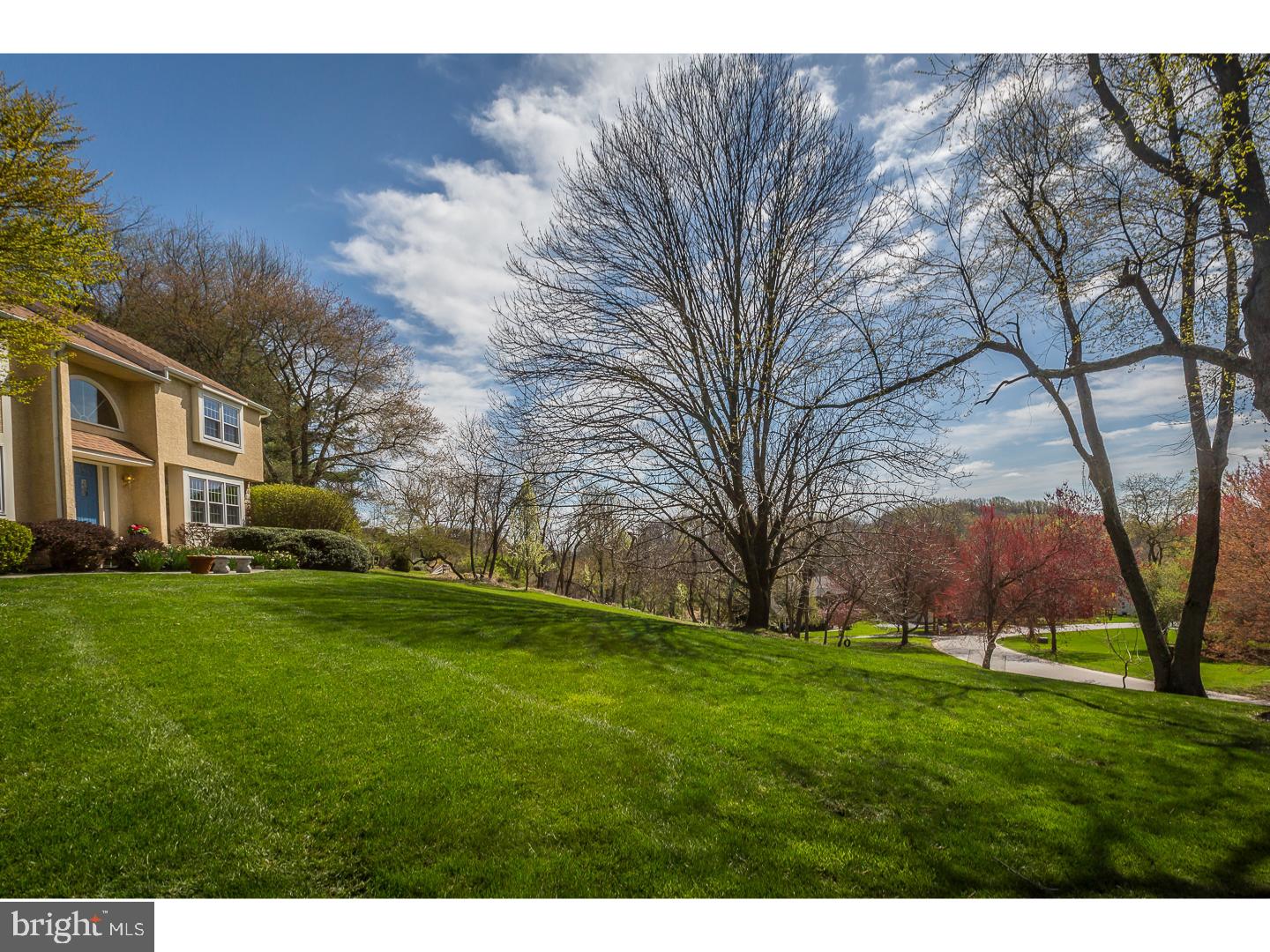 1017 Dunvegan Road West Chester, PA 19382 - Photo 2 of 25 Front Yard
