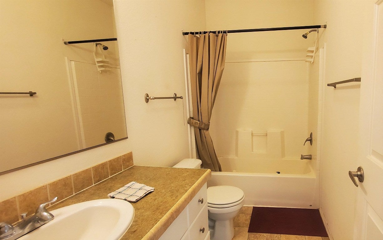 6511 Ager Beswick Road Montague, CA 96064 - Photo 17 of 27 Gallery Image 17