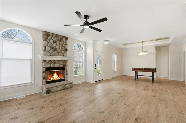 $419,900 | 305 Northeast Forest Avenue, Lee's Summit, MO 64063