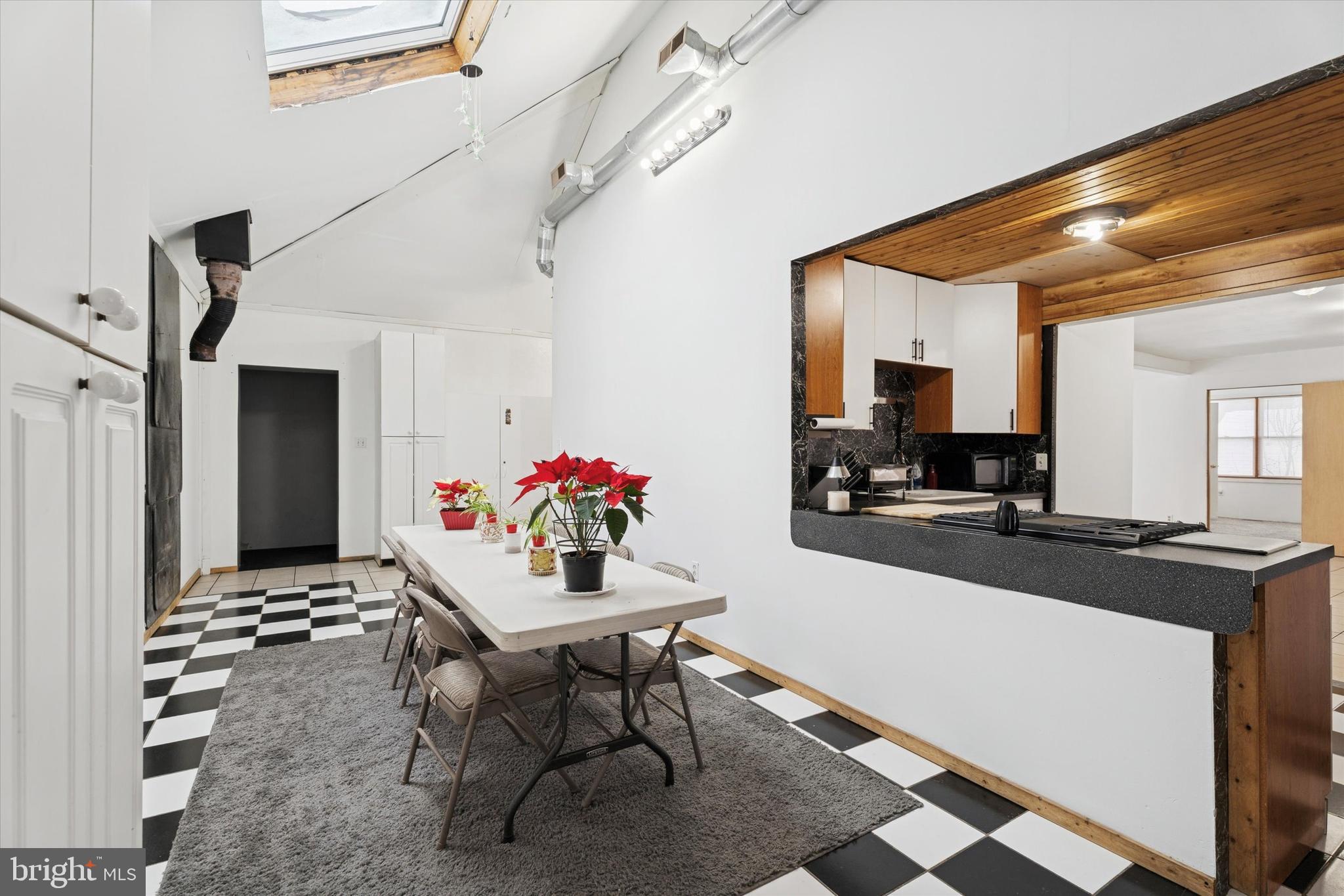 2943 East Walnut Street Colmar, PA 18915 - Photo 8 of 24