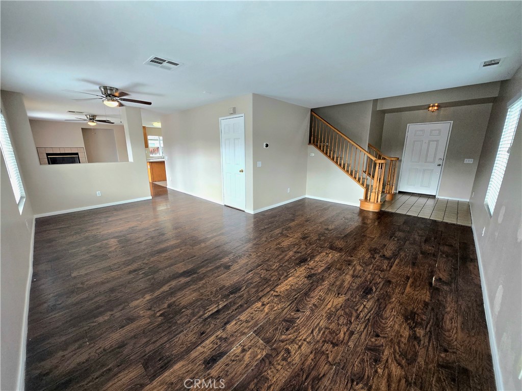 4175 Amber Ridge Lane Hemet, CA 92545 - Photo 4 of 28